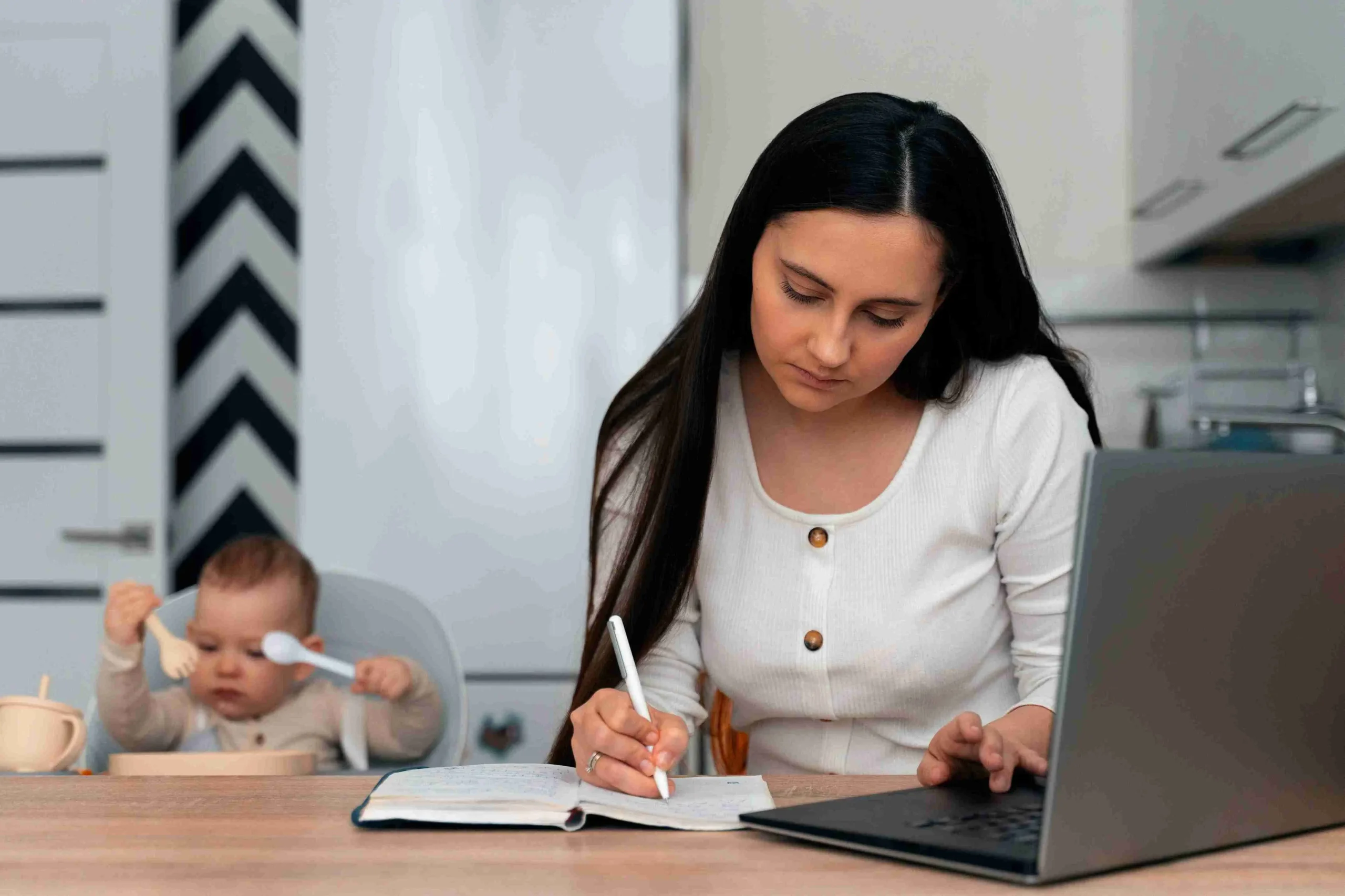 Hardship Grants for Single Mothers: Financial Help & Support